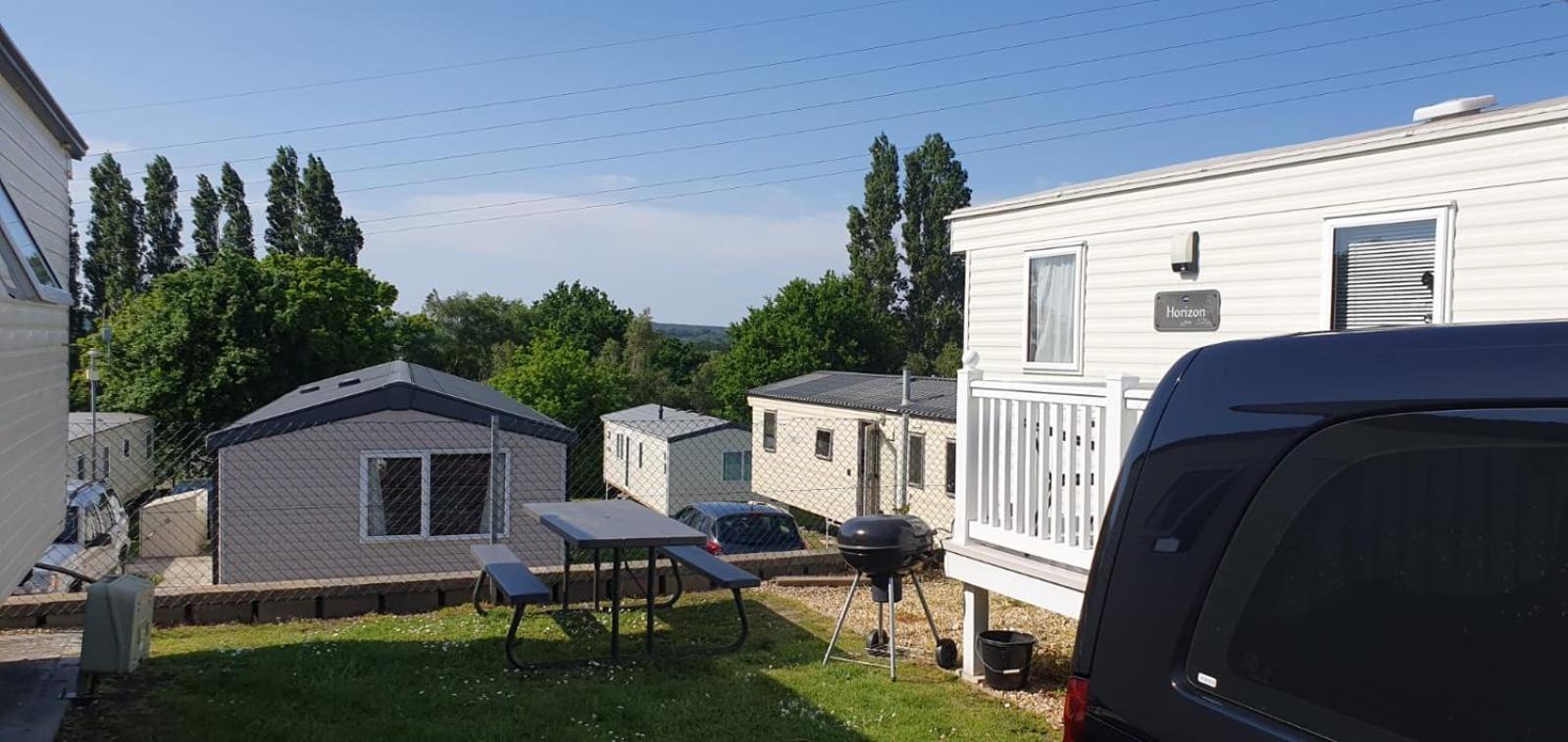 Escape City Caravan Lytchett Minster Екстер'єр фото