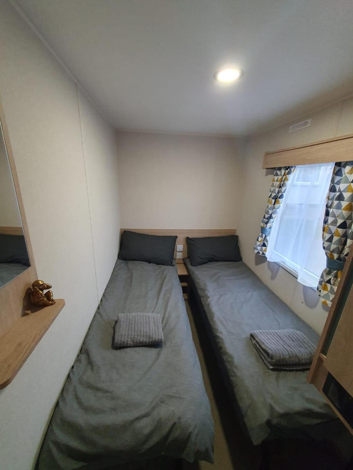 Escape City Caravan Lytchett Minster Екстер'єр фото